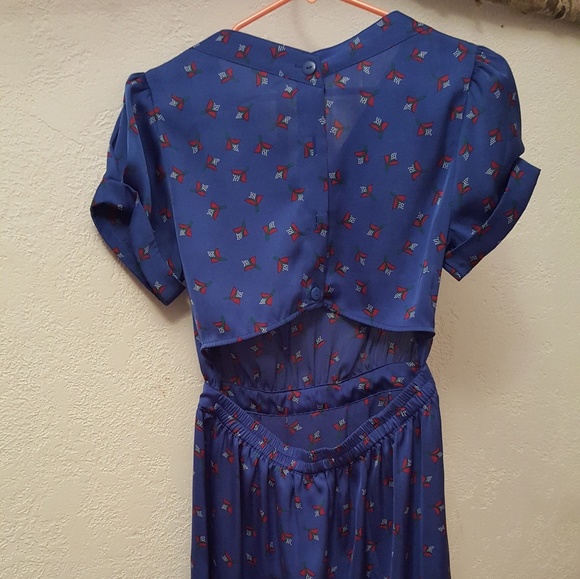 Dress - Picture 3 of 4